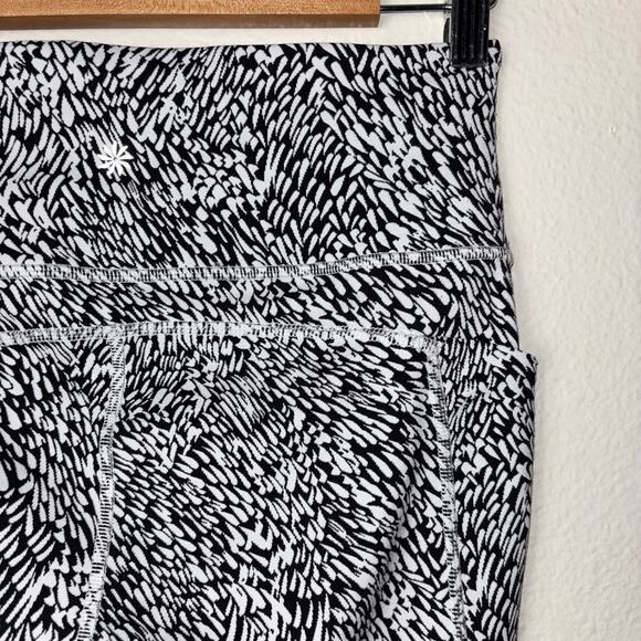 Athleta Ultimate Stash II Textured 7/8 Tight Women's Size Medium Black/white - Picture 12 of 16